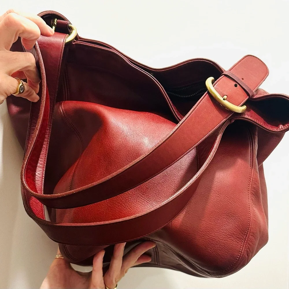 COACH Vintage Duffle SOHO XL cranberry Leather tote Bag - Picture 3 of 11